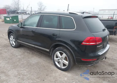 2014 Volkswagen Touareg Tdi Lux z USA, uszkodzony, nr VIN WVGEP9BP4ED006265